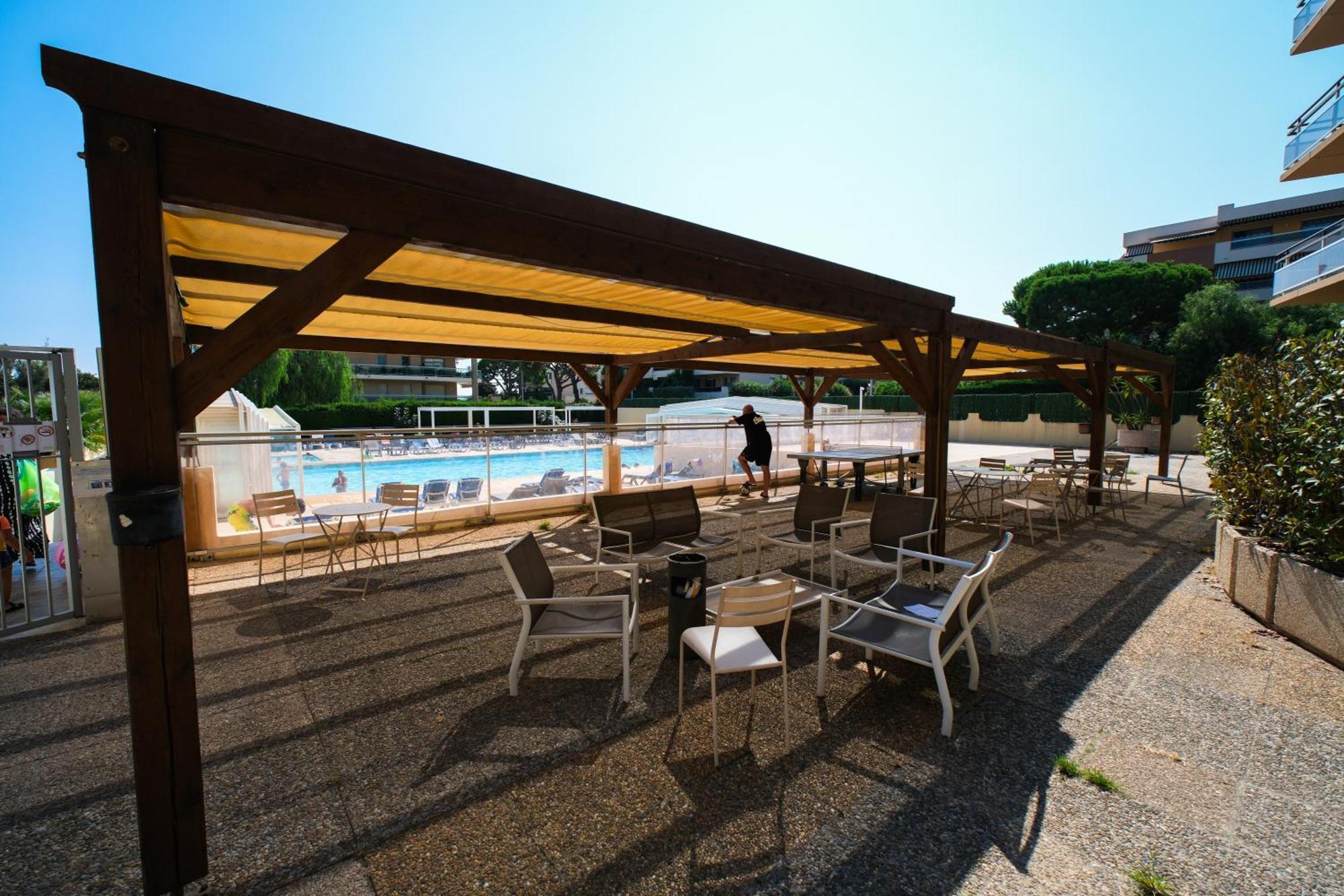 Villa Bono Jacuzzi & Spa Saint-Laurent-du-Var Exterior foto