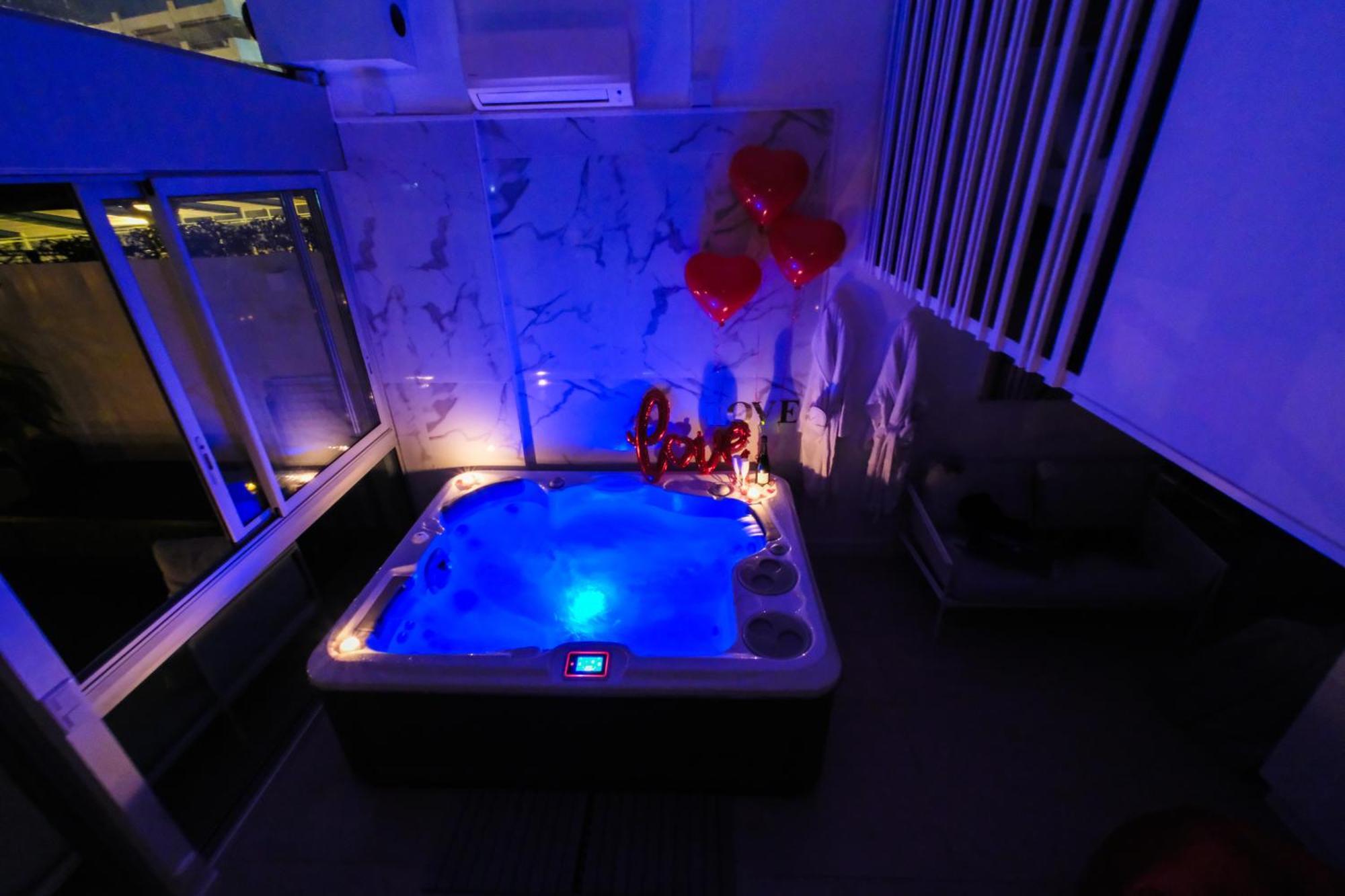 Villa Bono Jacuzzi & Spa Saint-Laurent-du-Var Exterior foto